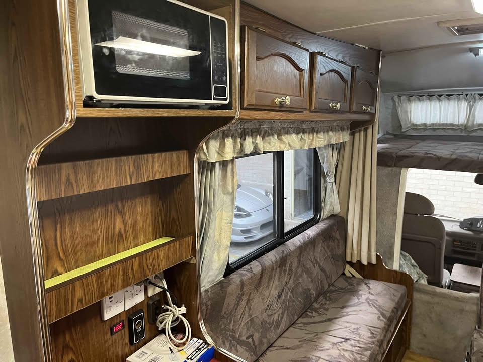 1997 Isuzu ELF Diesel Motorhome – Fully Furnished